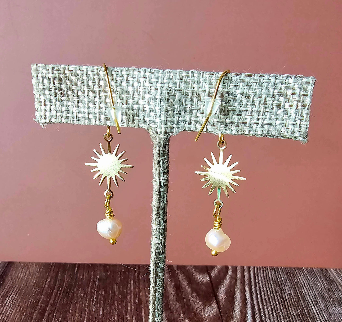 New Artisan Gold Sunburst and Pink Freshwater Pearl Earrings