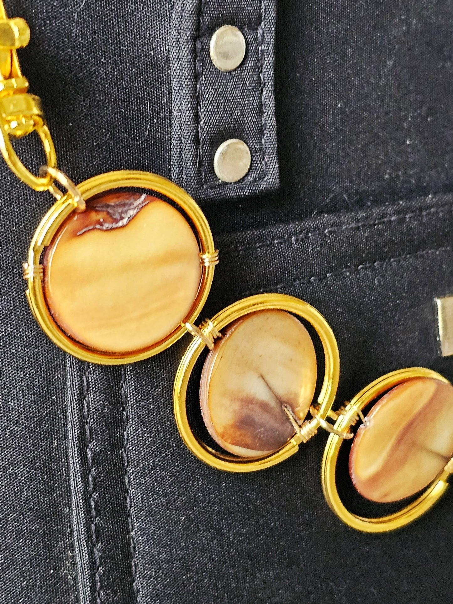 Brown Carmel Shell Medallion Purse Chain Accessory With Gold Accent & Lobster Clasp