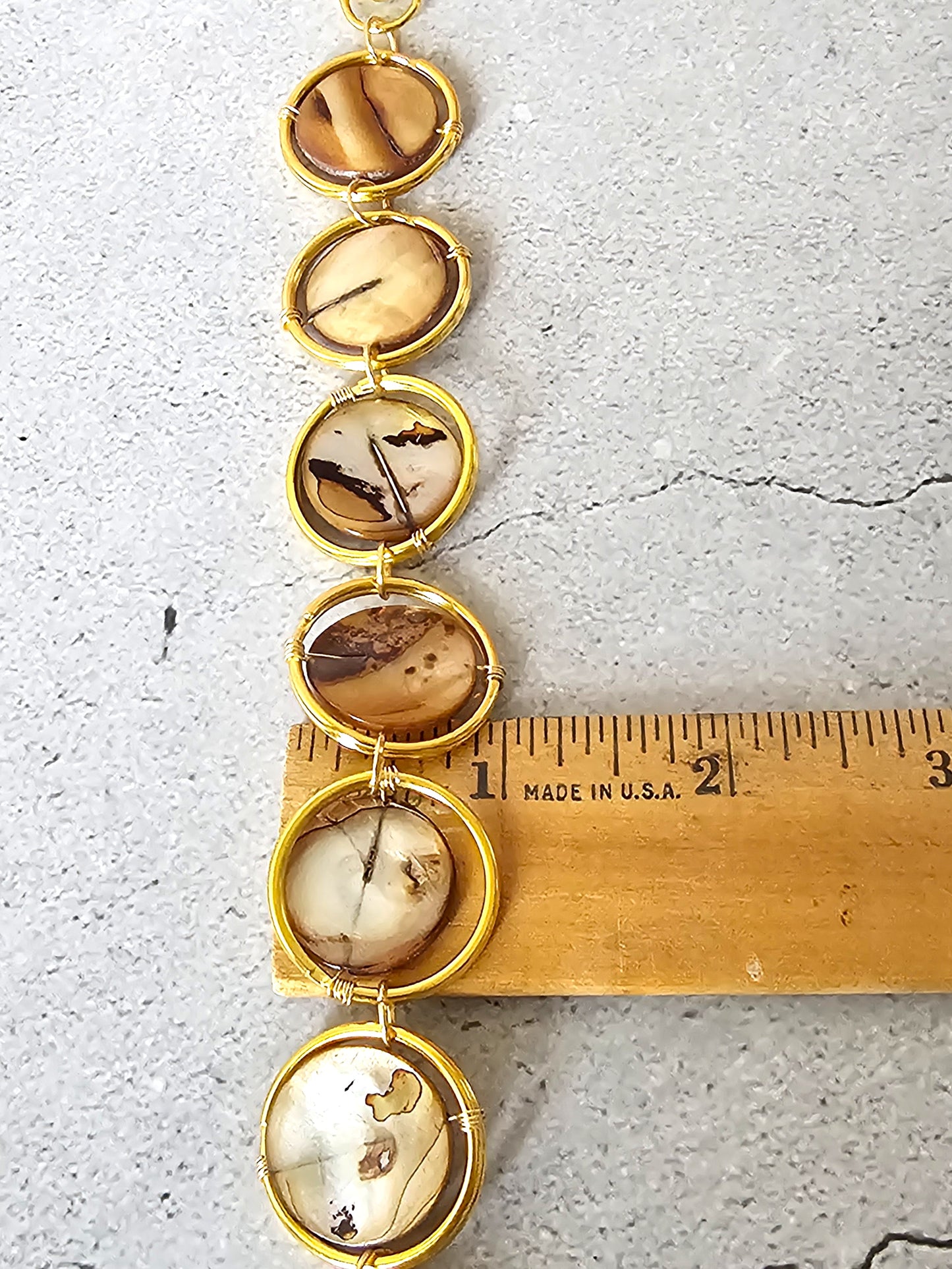 Brown Carmel Shell Medallion Purse Chain Accessory With Gold Accent & Lobster Clasp
