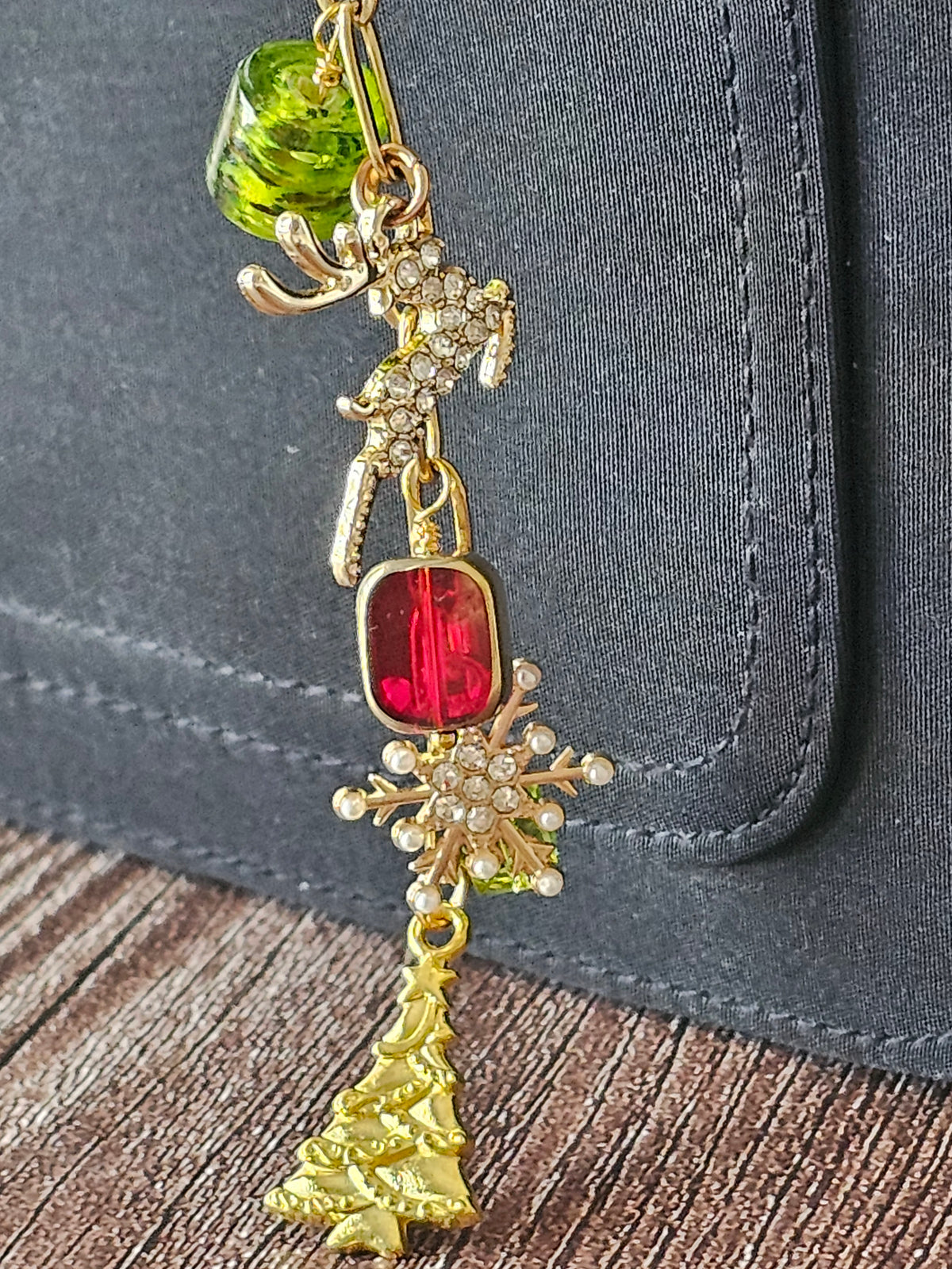 Christmas Purse Chain Lanyard With Charms, Red & Green Crystal Beads 8" Gold Tone